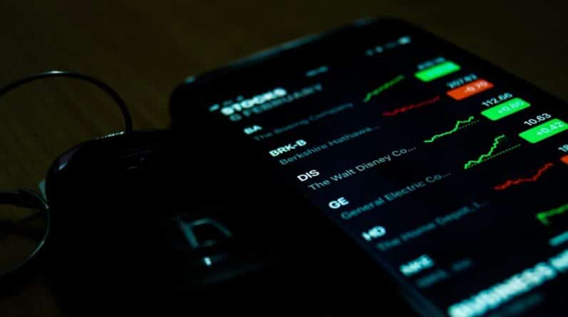 Photo "How to Choose the Best Crypto for Long-term Investment"