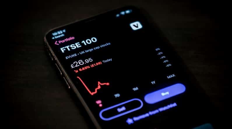 Photo "What Are the Potential Risks and Rewards of Participating in the Crypto Market?"