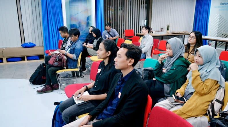 Photo "The Role of DAOs in Community Governance"
