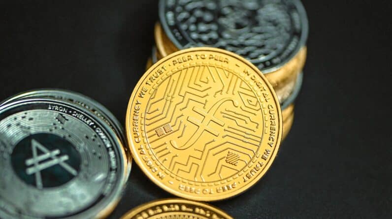 Photo Token vs Coin