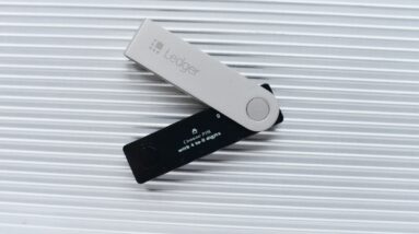 Photo Hardware wallet