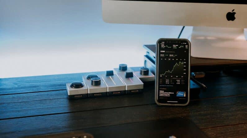 Photo Cryptocurrency graph