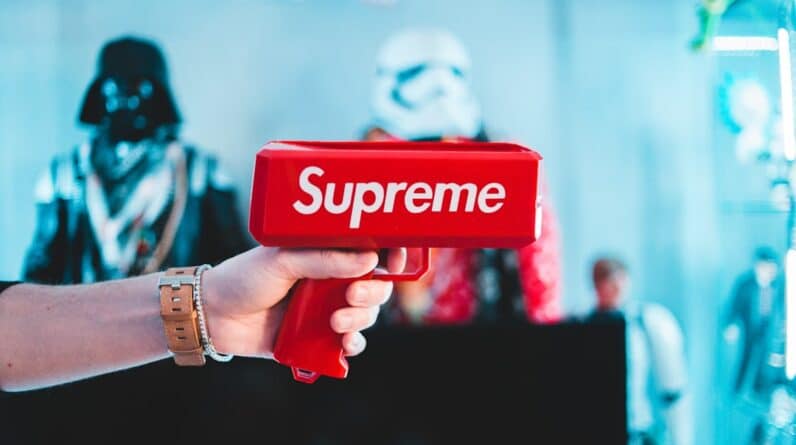 Photo Celebrity Endorsements