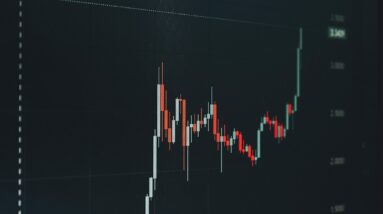 Photo Investing in Bitcoin
