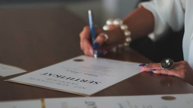 Photo Smart Contract